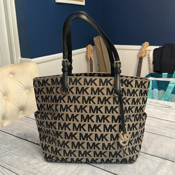 Michael Kors Vintage Canvas Tote - Picture 6 of 11